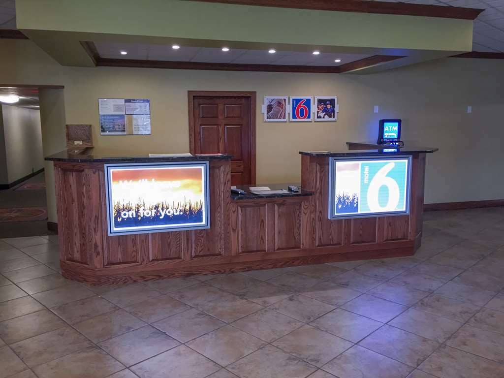Motel 6-Lake Charles, La - Lake Charles On The Bayou Interior photo